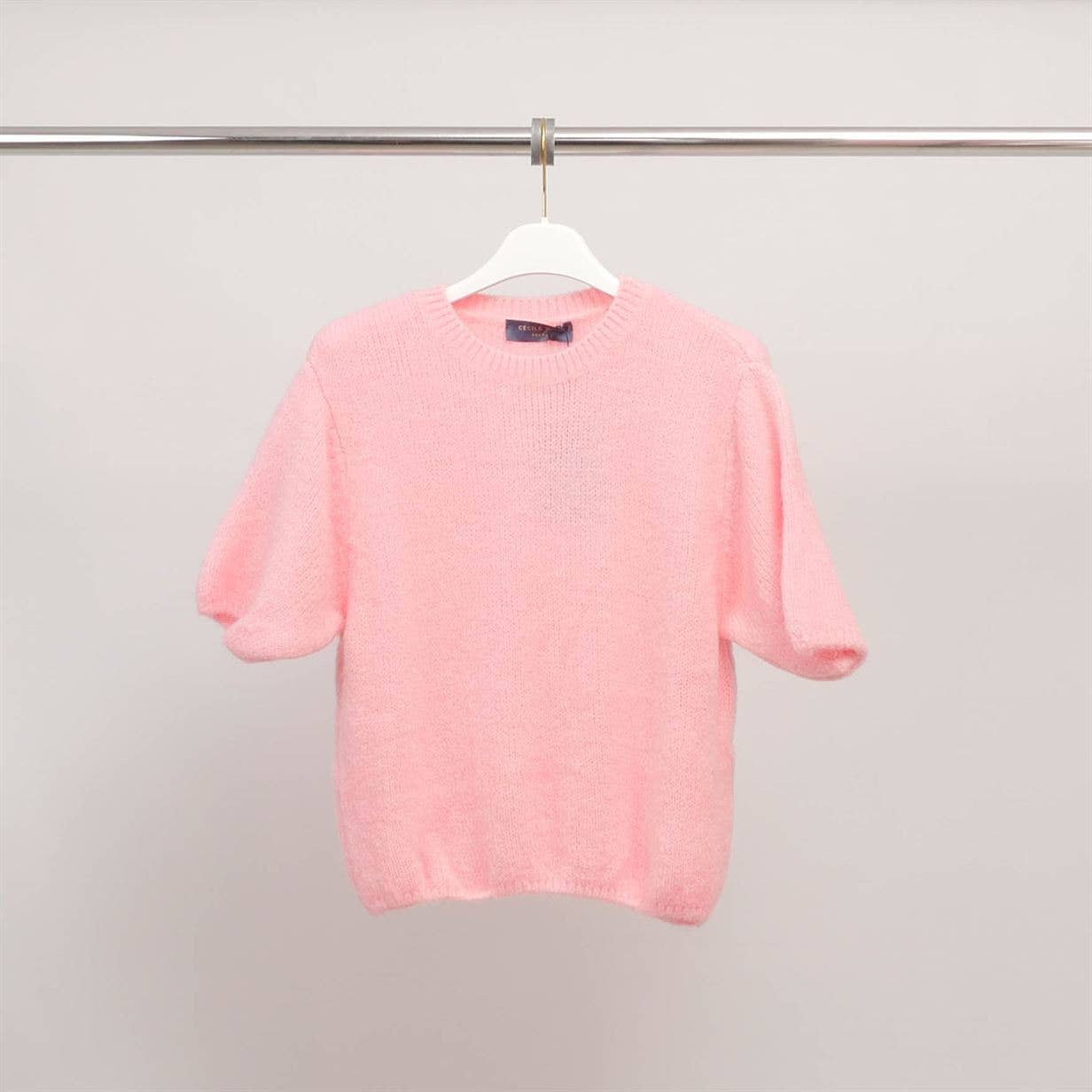 Cecile Wang - Wholesale Knit Sweater - Women's - Short-sleeve sweater in fluffy knit PJ24022A7