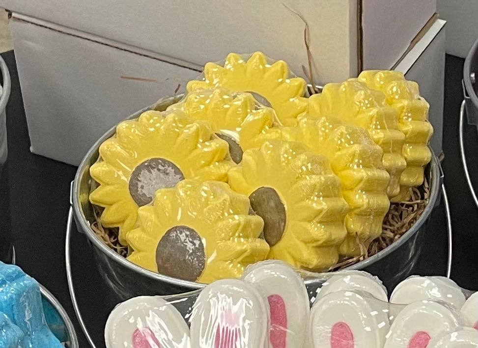 Wicked Bubbles LLC - Wholesale Bath Bomb/Fizz - Sunflower Bath bomb - 3.5 oz - Sunflower Scent10