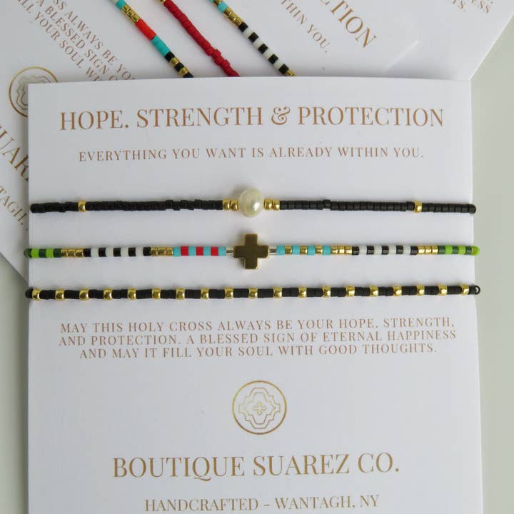Boutique Suarez Co. - Wholesale Jewelry Set - Peace & Protection - Pearl Bracelet Stacks5