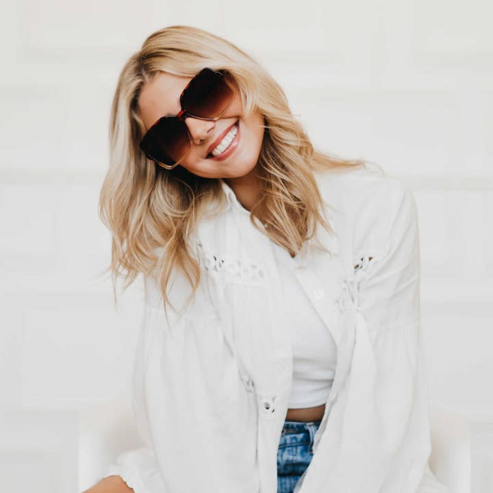 Pretty Simple - Wholesale Sunglasses - Women's - Hanna Hexagon Frame Sunglasses