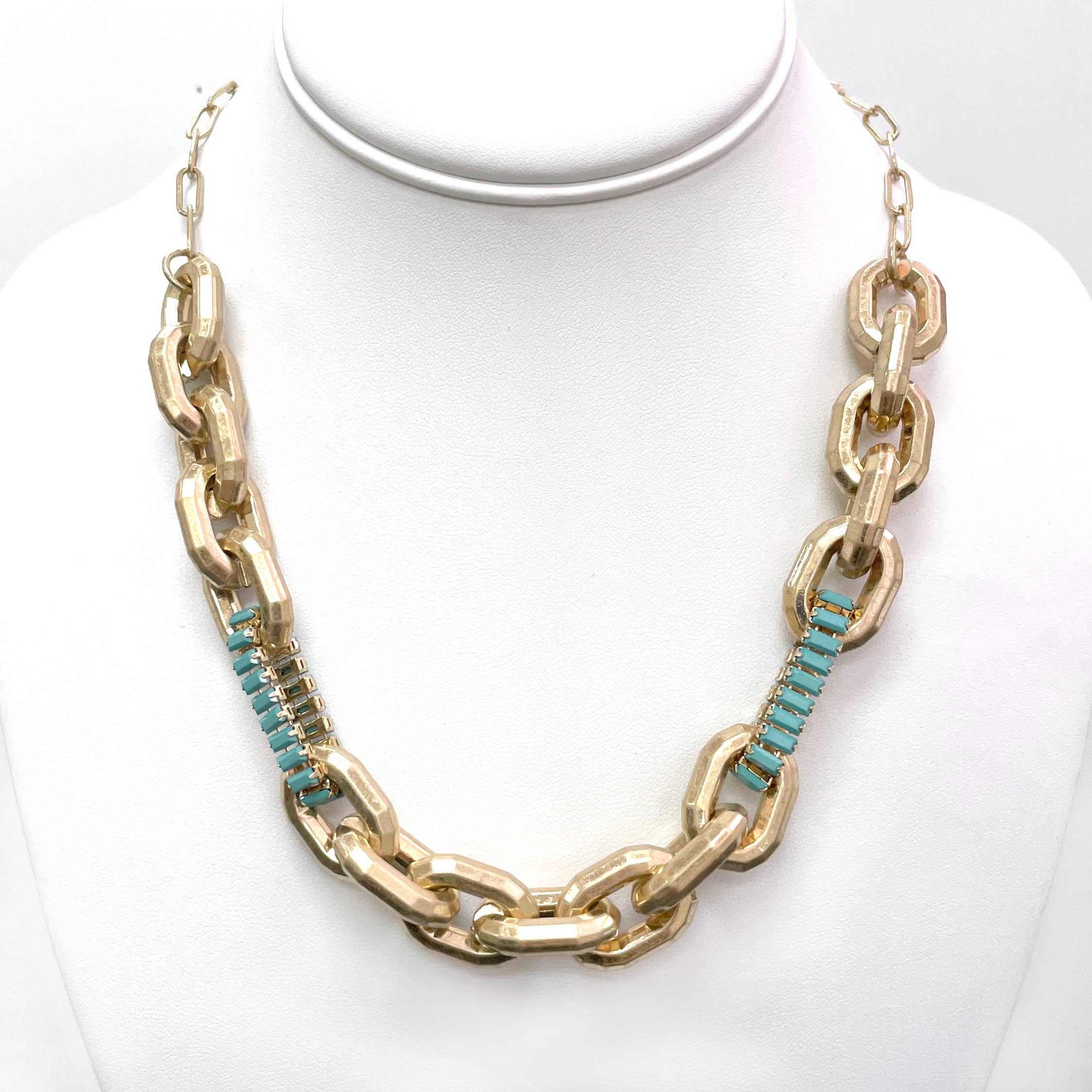 StarryNYC – wholesale Kedjehalsband – Tjock kedja kopplad med baguette pärlhalsband9