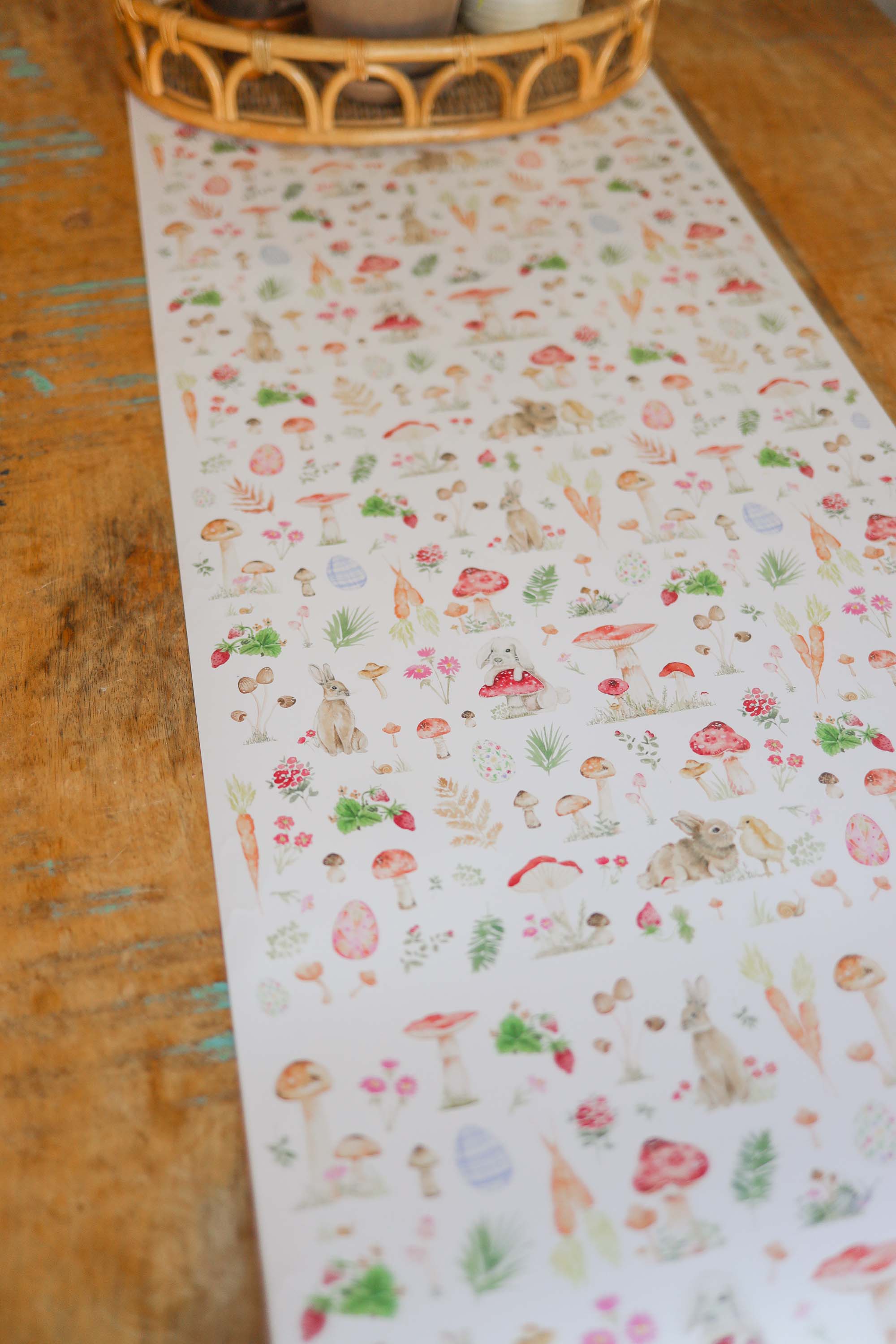 Stephanie Tara Stationery – Engroshandel Engangsbordløber – bordløber -akvarel påske kaniner og svampe print5