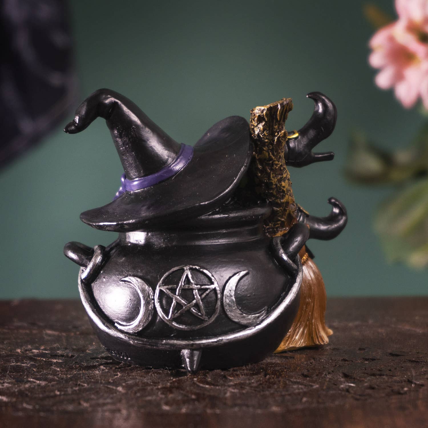 Pacific Trading - Wholesale Decorative Figurine - Haunted Cauldron Witch Decorative Figurine7