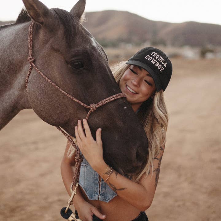 Electric label - Venta al por mayor Accesorio para sombrero - Mujer - Gorra de béisbol con sombrero de papá y vaquero con forma de tequila1