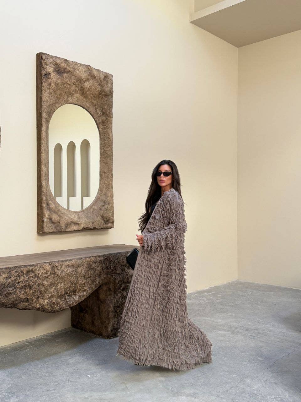 Design company-Fatma Balkir – wholesale Rock - Dam – Överdimensionerad lång fluffig stickad kappa – Mjuk lurvig koftjacka2