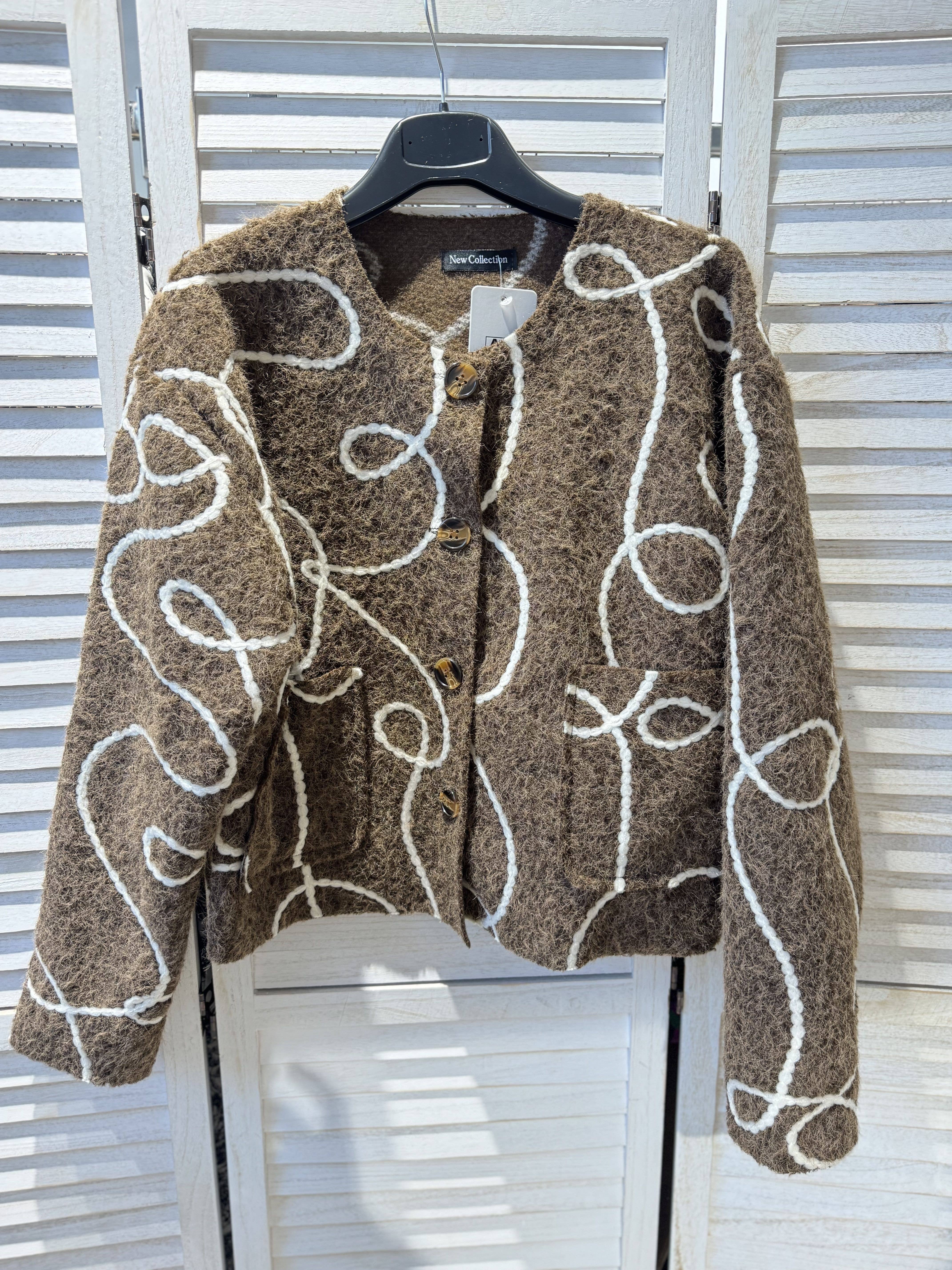 Marron Vêtement féminin stylé et confortable en vente sur Faire3