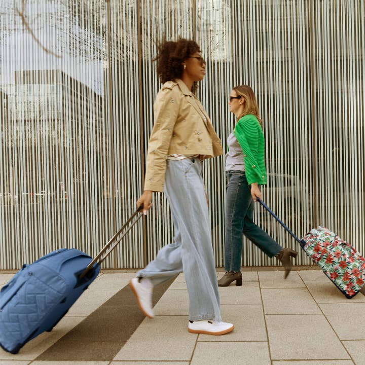 Lug - Wholesale Weekender Bag - Women's - Barnstormer Rolling Duffel Bag23