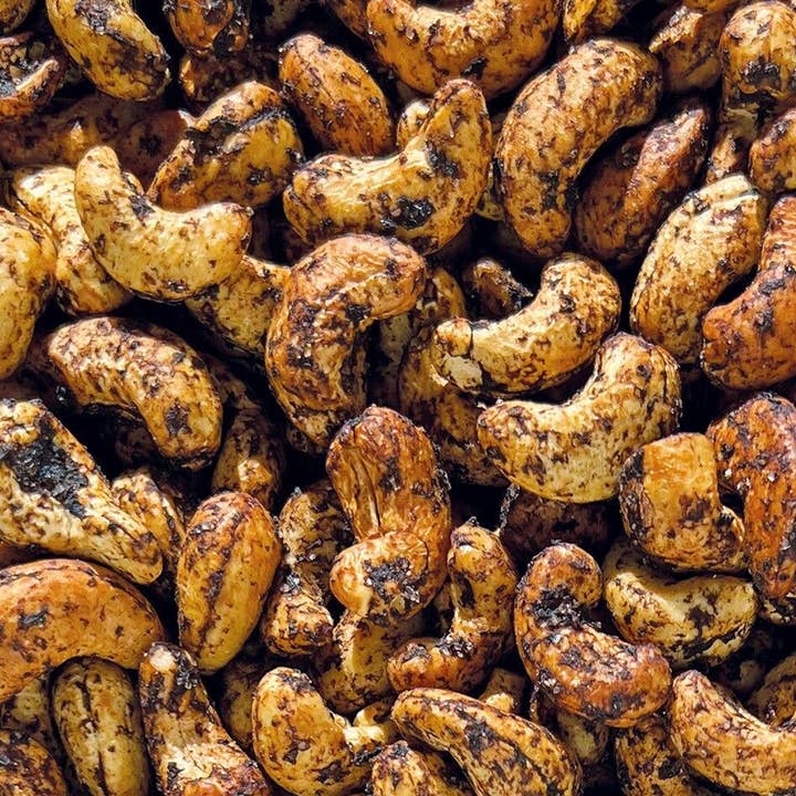 Anacardos torrados com alho negro biológico 2,5kg por atacado de Be Aware