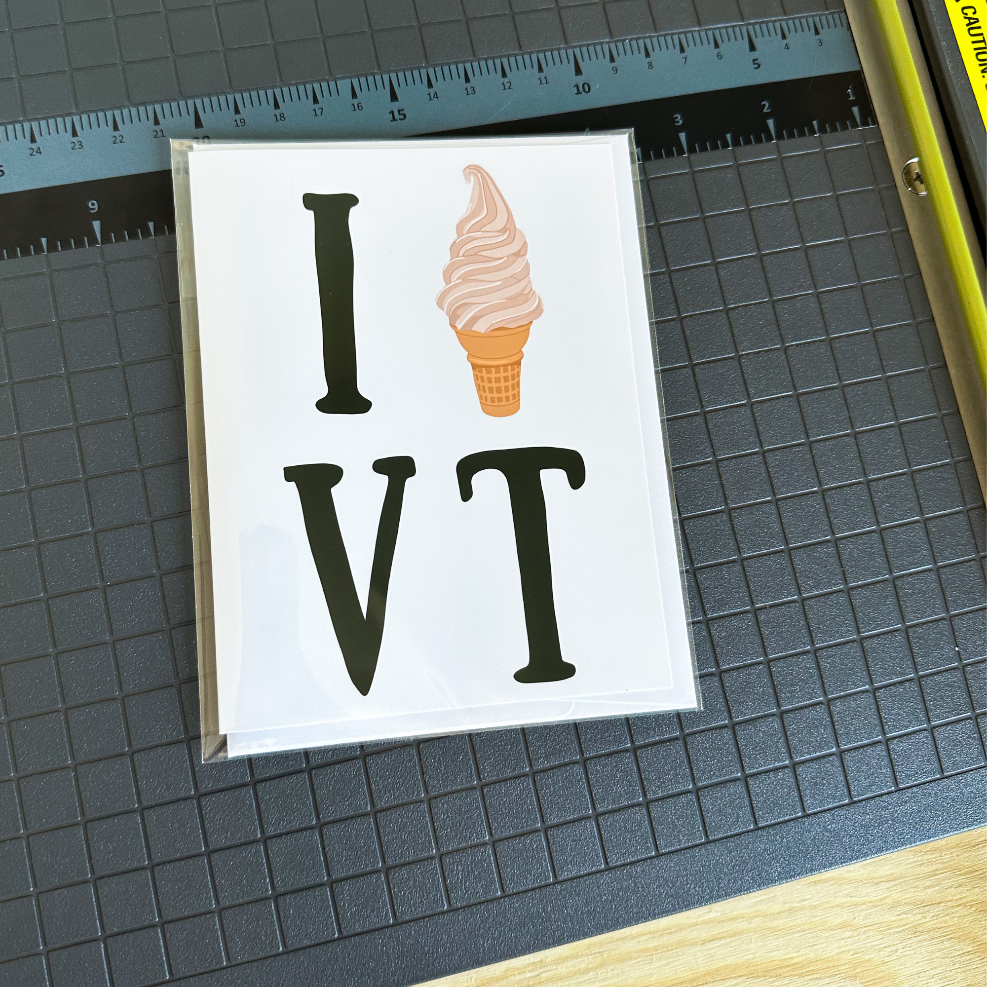 Hi From Studio - Wholesale Love Card - Vermont Creemee Greeting Card2