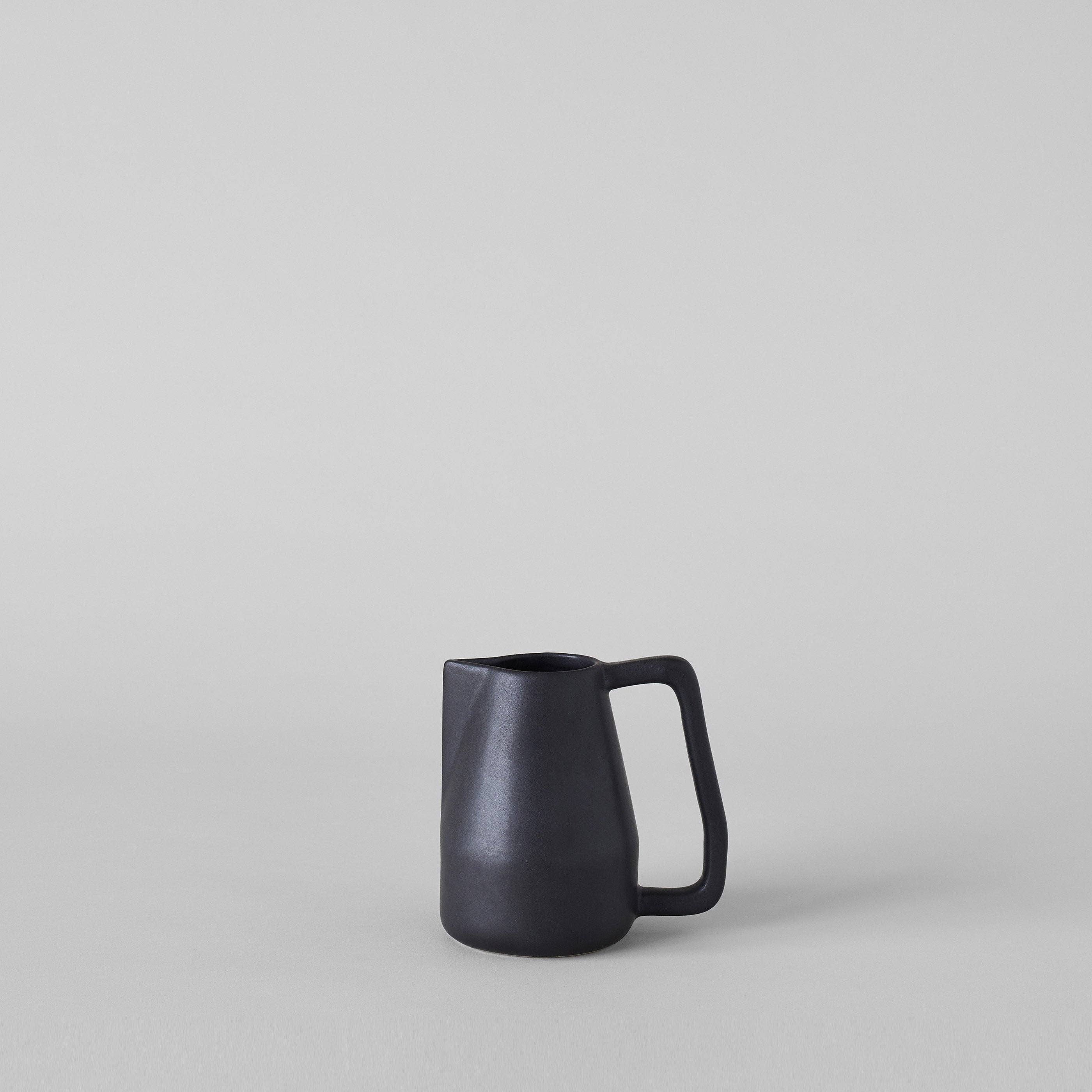 Bloomist - Wholesale Pitcher - Black Novah Pitcher12