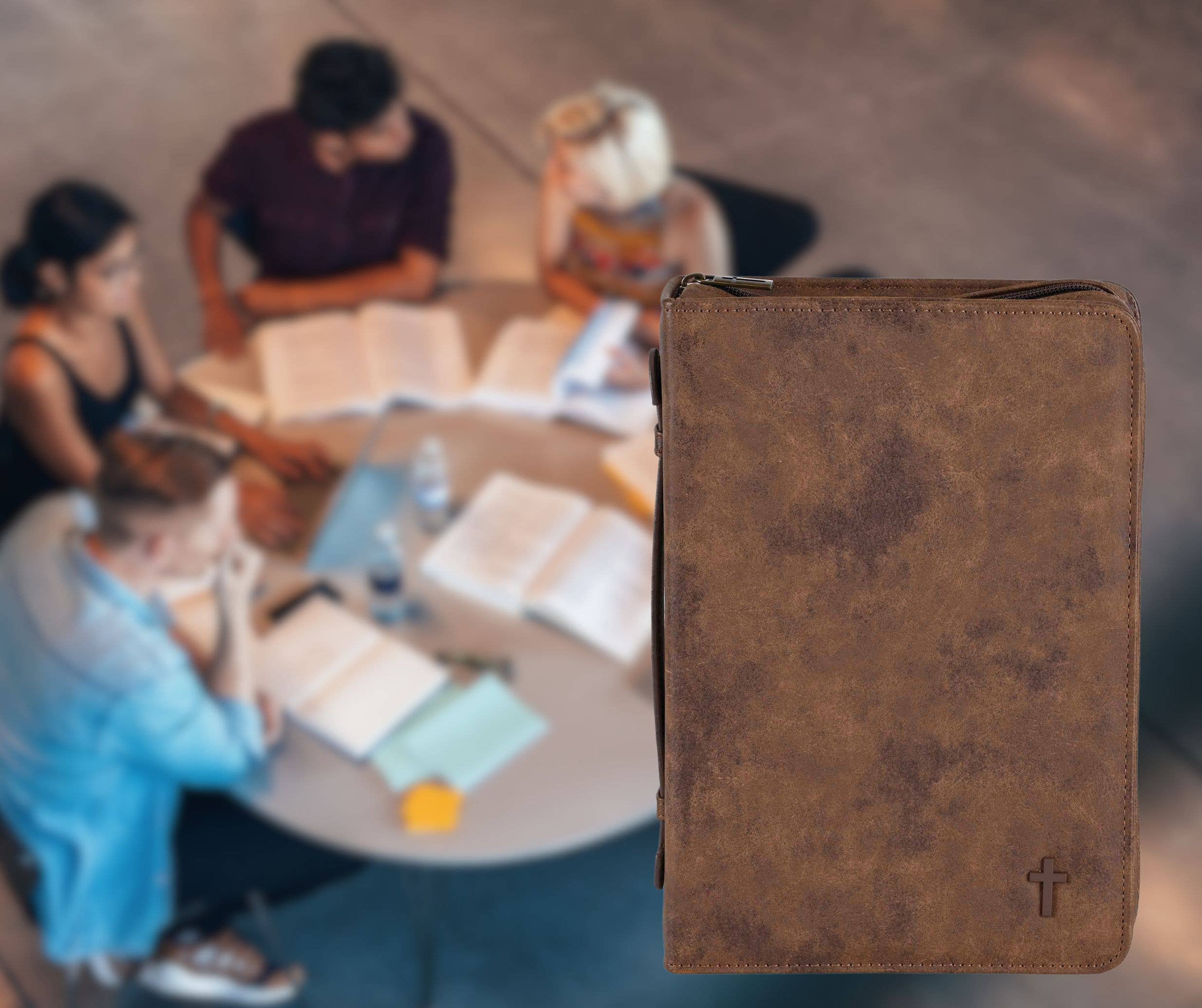 Dicksons - Wholesale Bijbelhoes - Witte Duif Bijbelhoes Kruis Suède-Look Bruin XLarge5