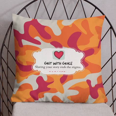 Armee-Enthusiast Tarnung Premium Kissen für den Großhandel von Grit with Grace, LLC