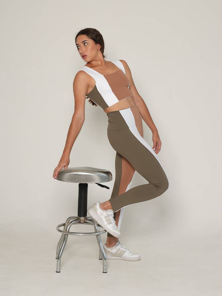 SET 3 COULEURS/CAMEL, BLANC ET GRIS VERT pour la vente par Diamond Activewear