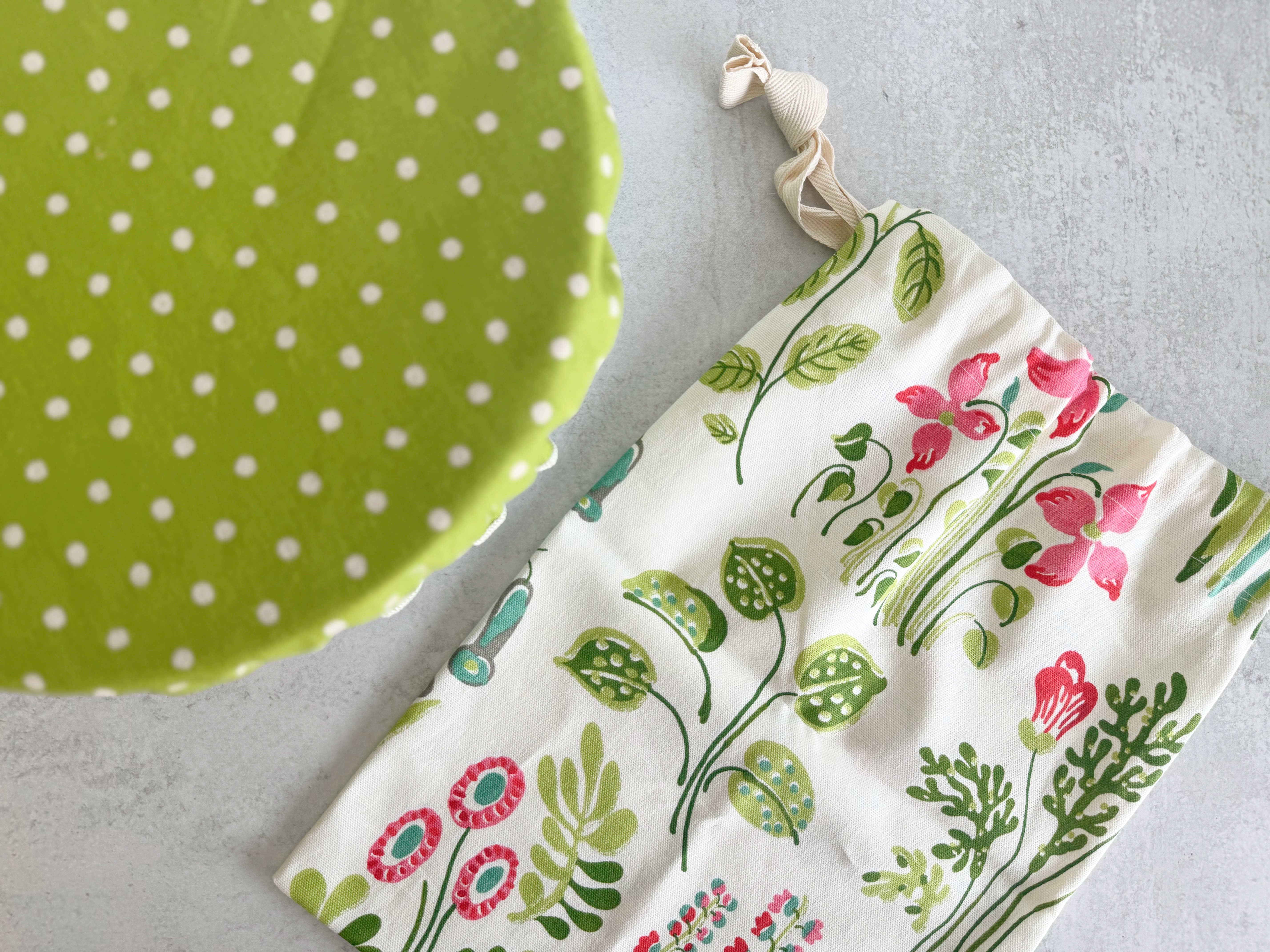 Dot and Army - Vente Sachet de conservation/film alimentaire - Ensemble de Fabricants de Pain Floral de Jardin - sac à pain et couvre-bol1