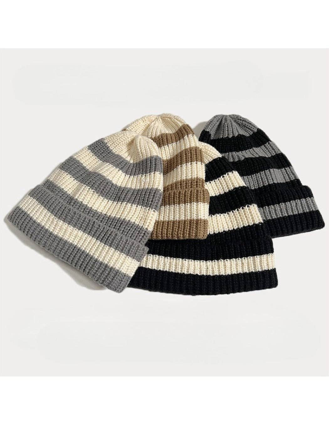 Funkyrel® Atzbranding Limited - Vente Bonnet – femme - Haila - Bonnet d'hiver rayé en tricot pour femme4