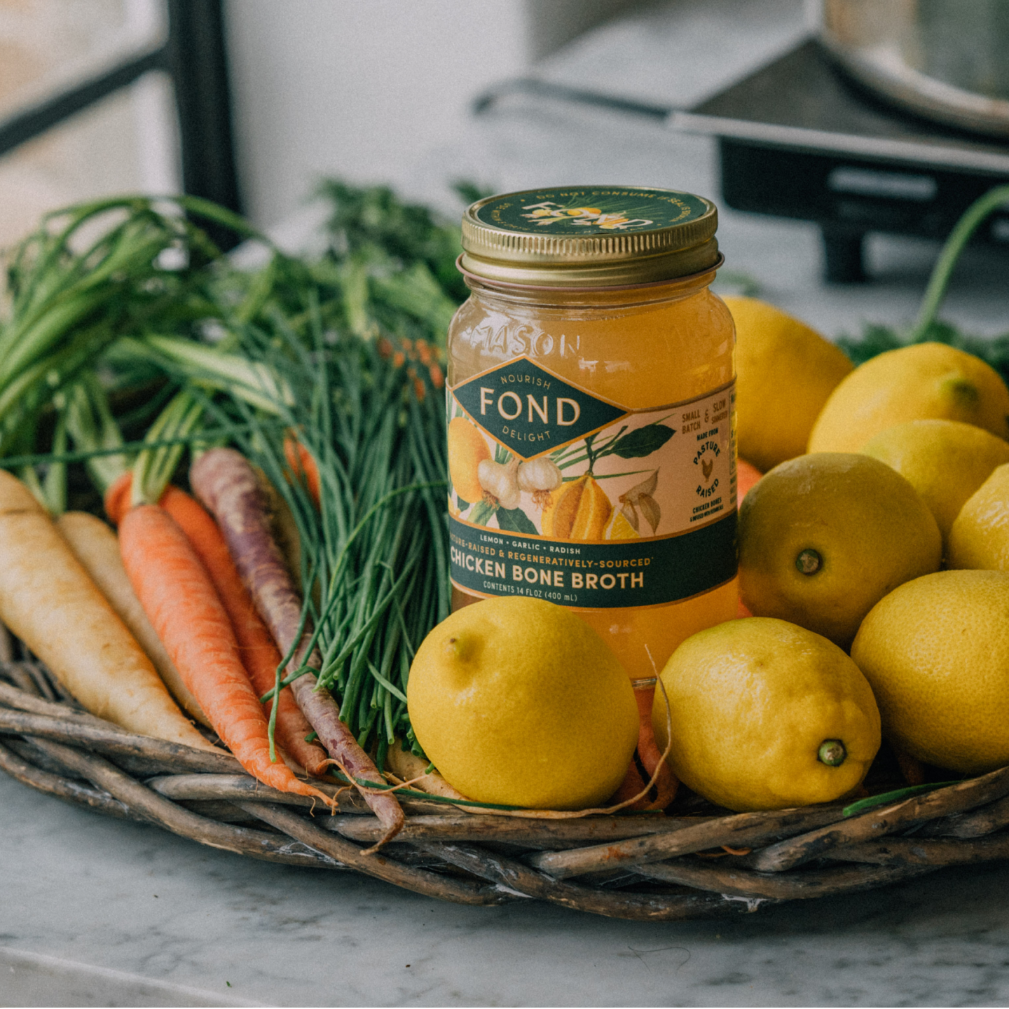 Fond Regenerative - Wholesale Broth - Lemon & Garlic Pasture-Raised Chicken Bone Broth 14oz2