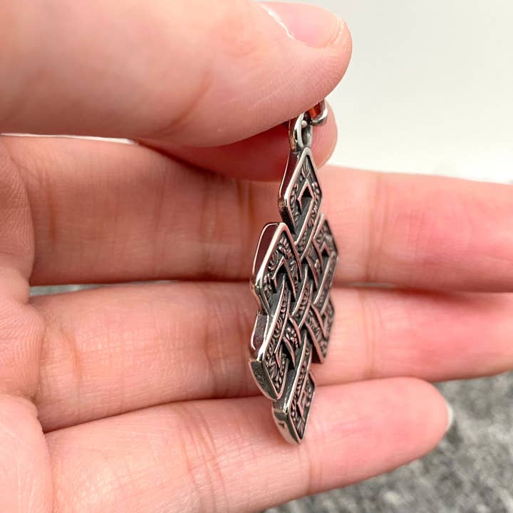Mio Queena - Wholesale Craft Supplies - Viking Celtic Solomon Knot Stainless Steel Charm - MJ/MNP1