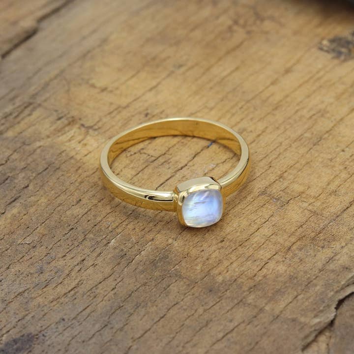 Moonstone Ring: 925 Sterling Silver Crescent Moon Jewelry for wholesale by Jay Jools