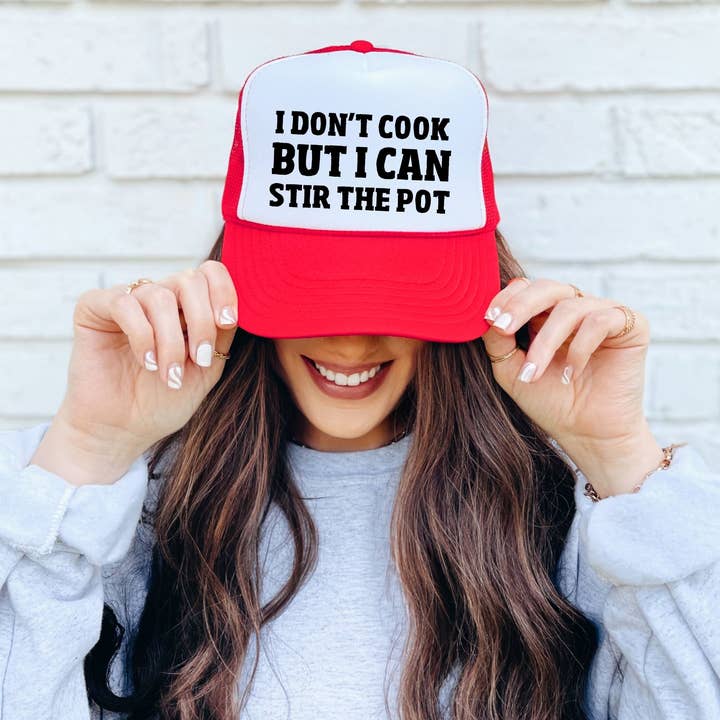 Boné de Caminhoneiro "Não Cozinho Mas Gosto de Agitar as Coisas" - Outono por atacado de Wholehearted Motherhood and Co.