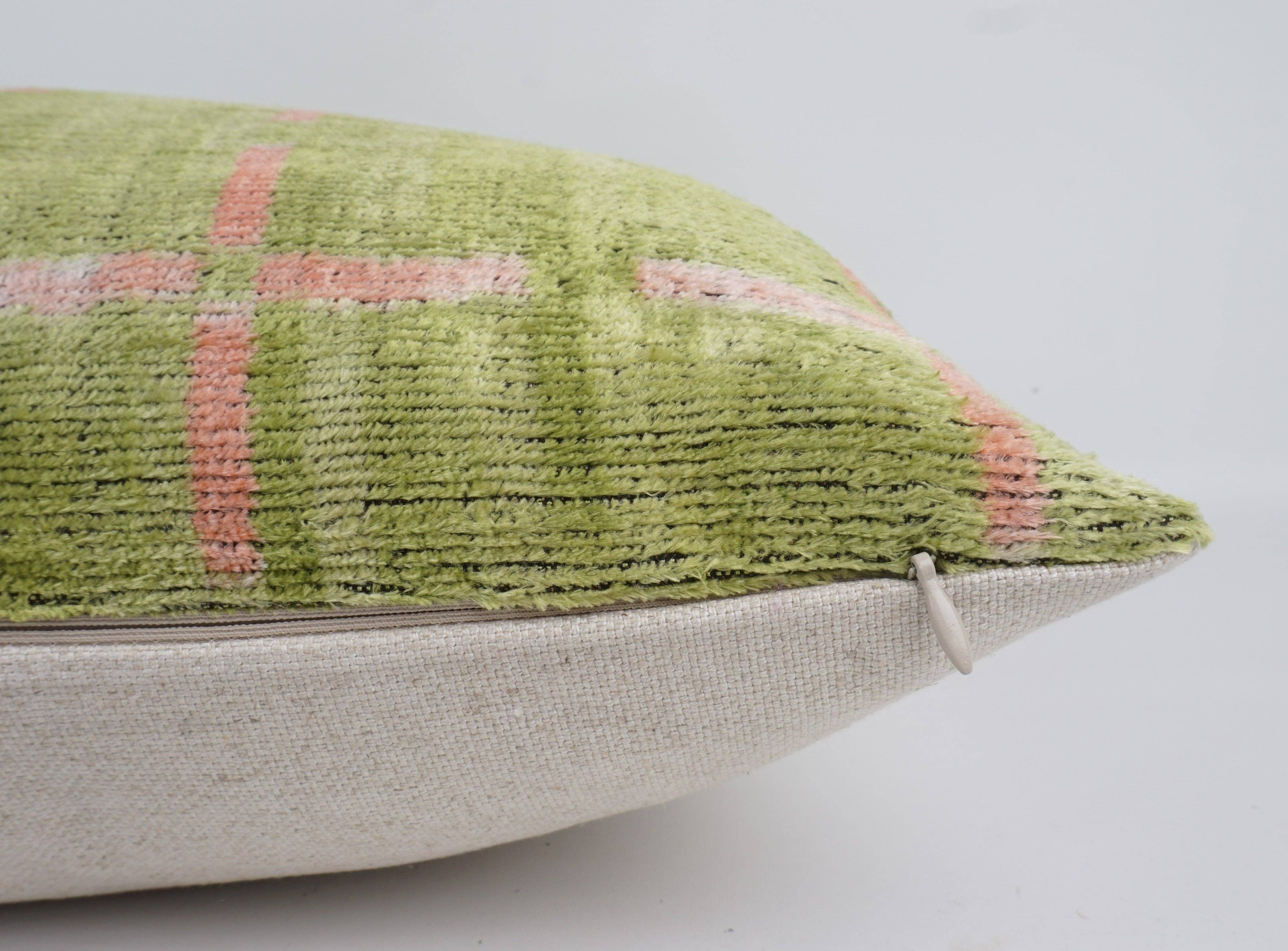 MD Home - Wholesale Throw Pillow Cover - GREEN/PINK- IKAT SILK/VELVET PILLOWCASE 20"x20"3