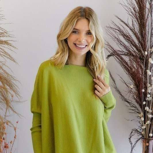 TOP MAGLIONE SLV BOX ATTILLATO SCOLLO A BARCA e ulteriori Risultati per maglieria pronto moda all'ingrosso. Resi gratuiti e termini di pagamento a 60 giorni su Faire in tendenza su Faire.