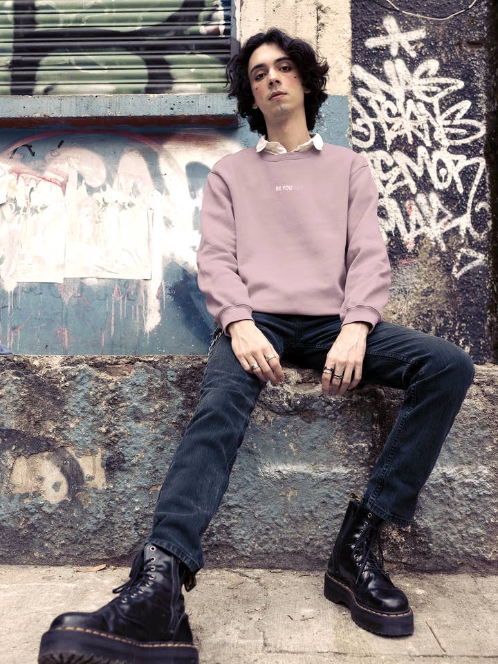 Sweatshirt van biologisch katoen - lila - Be You Essential voor wholesale door Dastaar Clothing Limited