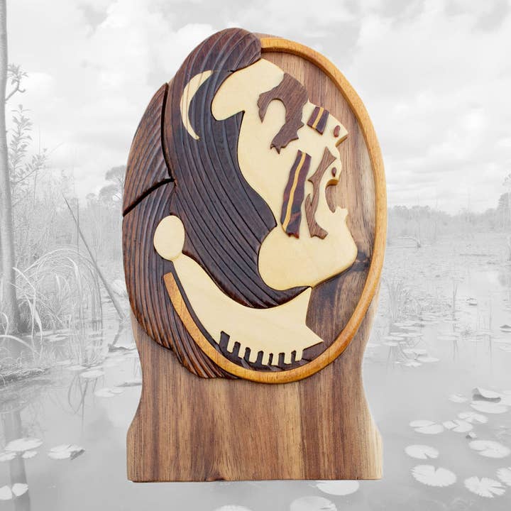 Indien Séminole - Carver Dan's, une boîte cadeau artisanale. pour la vente par Carver Dan's