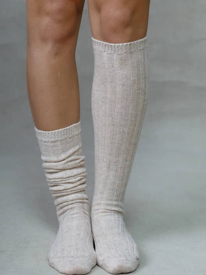 EverydayJulz - Vente Chaussettes – femme - CHAUSSETTES LONGUES SOUPLES EN CACHEMIRE MÉLANGÉ1