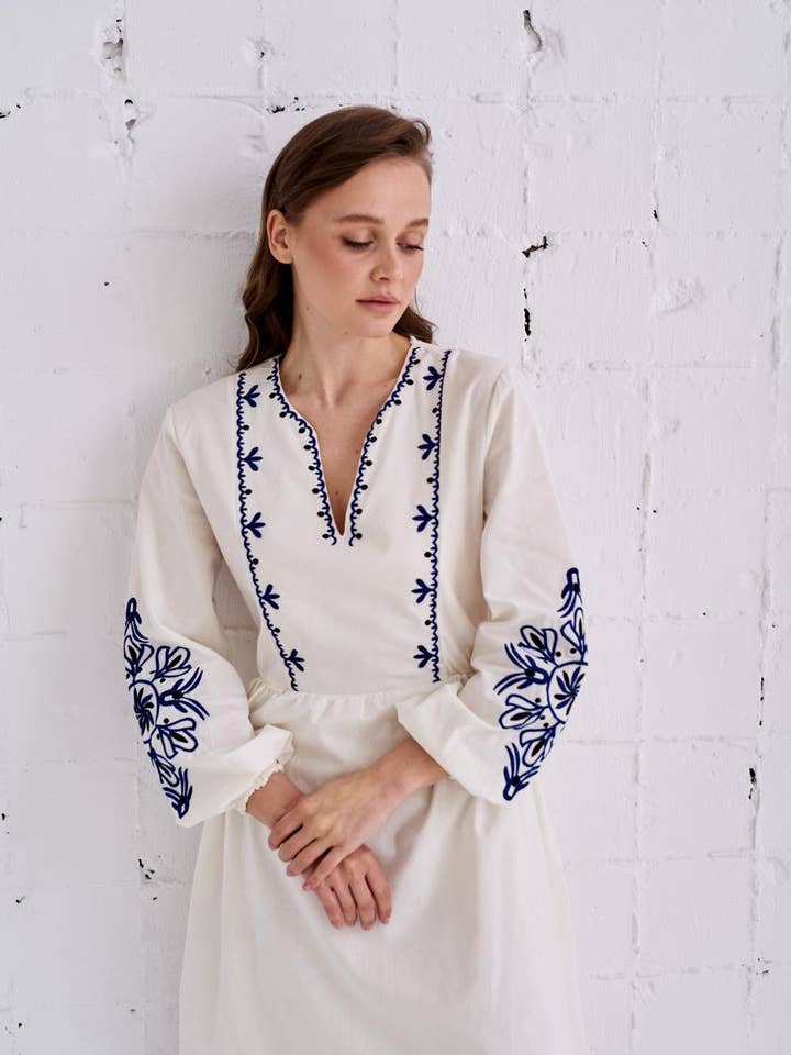 Handmade Originals Ukraine – wholesale Klänning - Dam – Broderad Klänning Inspiration Vit & Blå