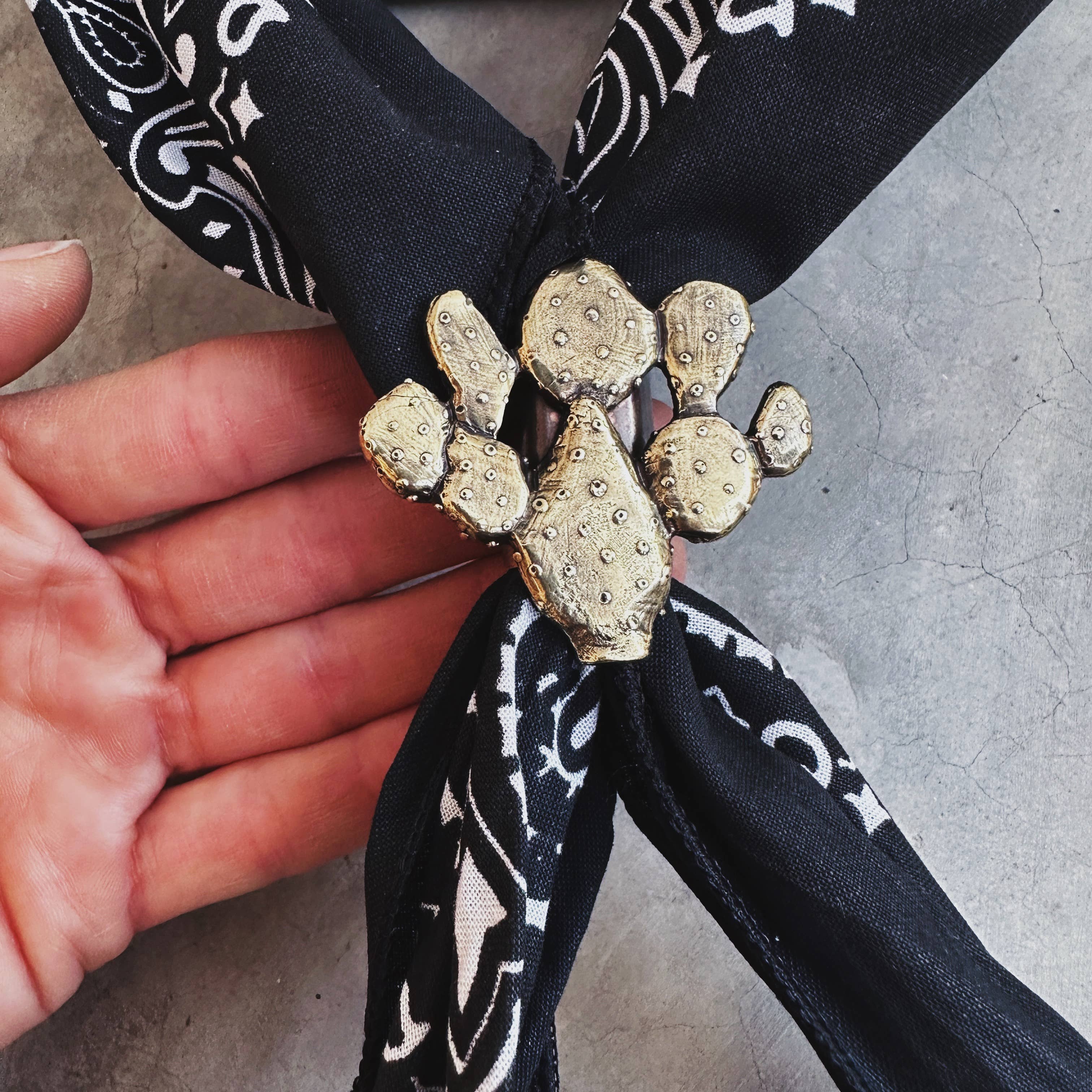 HELIOTROPE - Wholesale Scarf Clip - Women's - Bandana Slide (12 Options)8