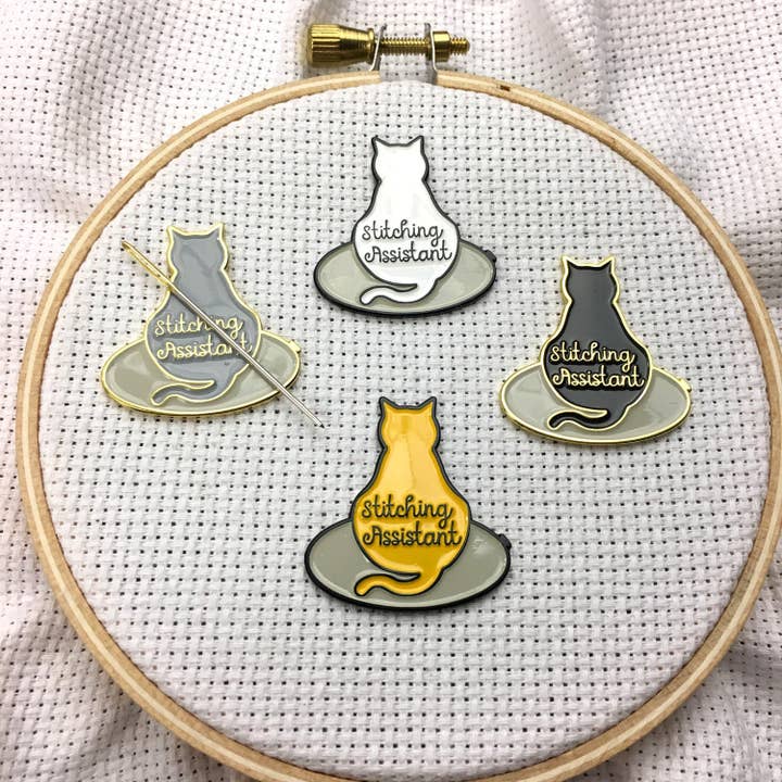 Snarky Crafter Designs - Wholesale Embroidery/Cross Stitch Supplies - Stitching Assistant Kitty Needle Minders