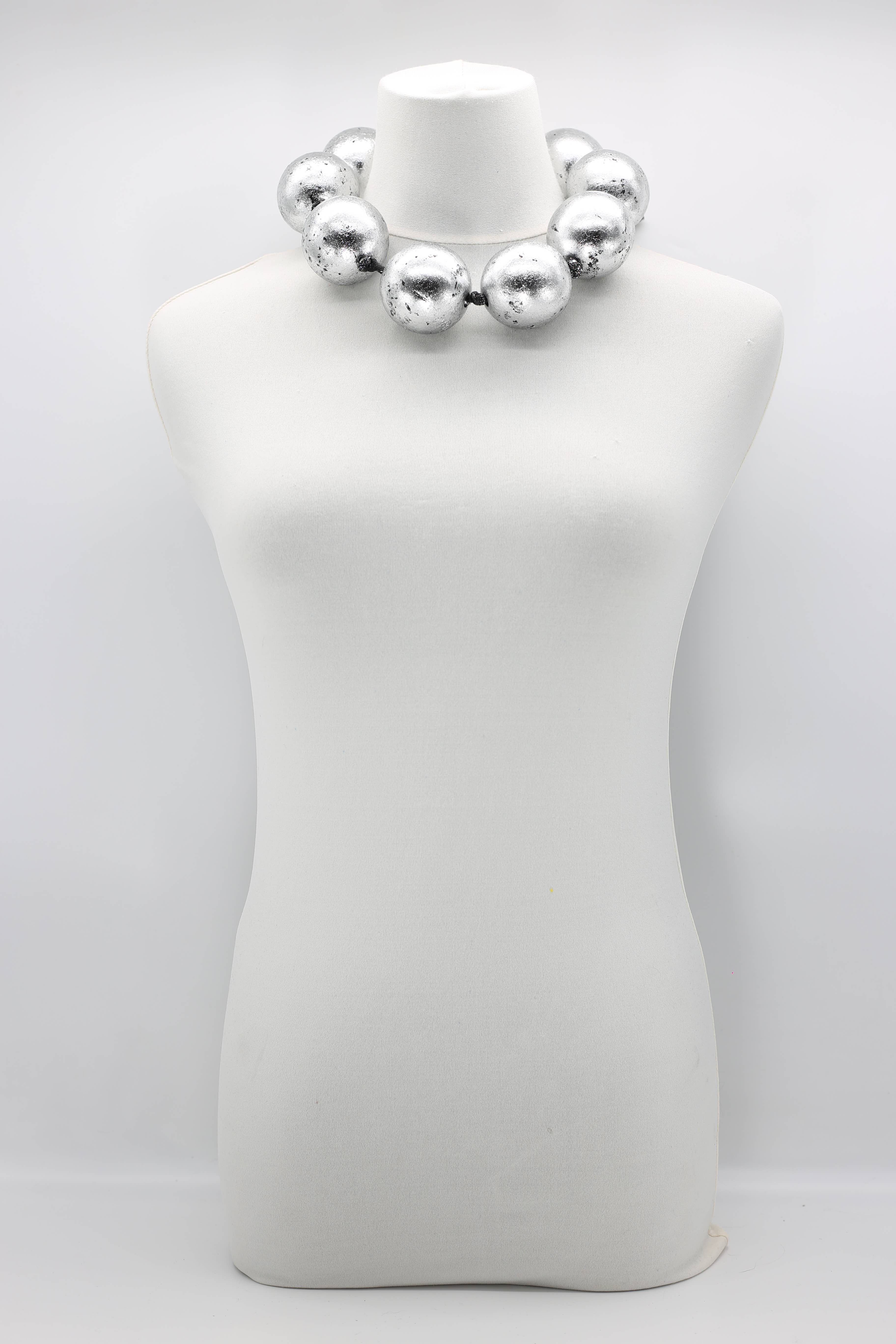 Jianhui London – wholesale Beaded/pearl necklace – Giant+ Beads Recycled Wooden Beads Statement Necklace1