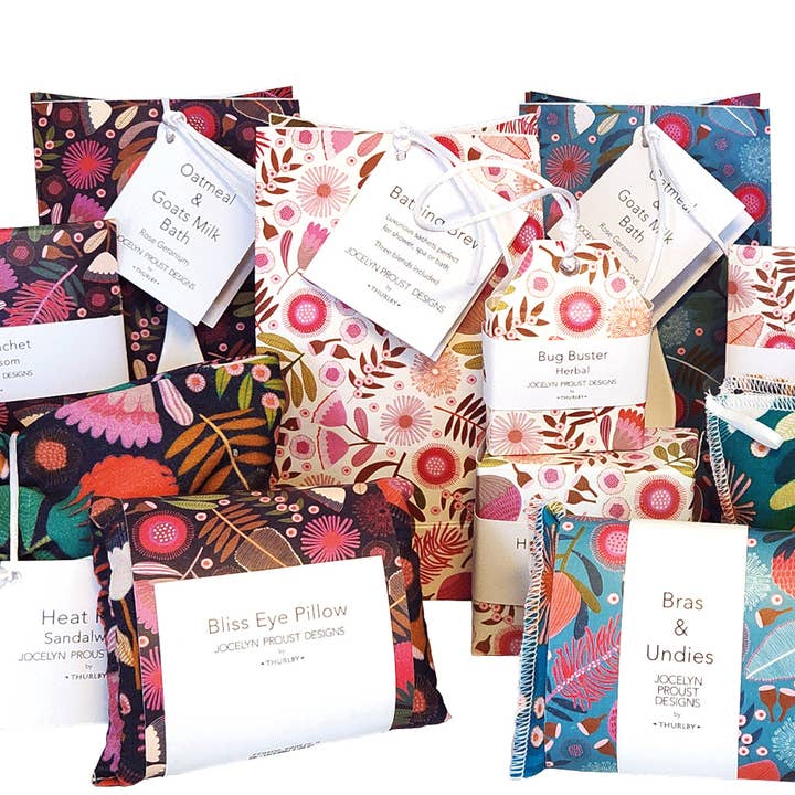 Thurlby Handmade Aromatic Homewares - Wholesale Spa/Therapy Pillow -
Jocelyn Proust by Thurlby Native Botanical Bliss Eye Pillow