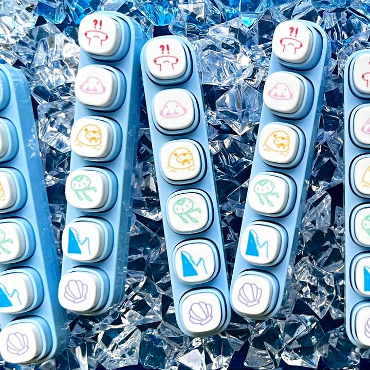 Knappestempel for engroshandel hos Fin Pin Shop