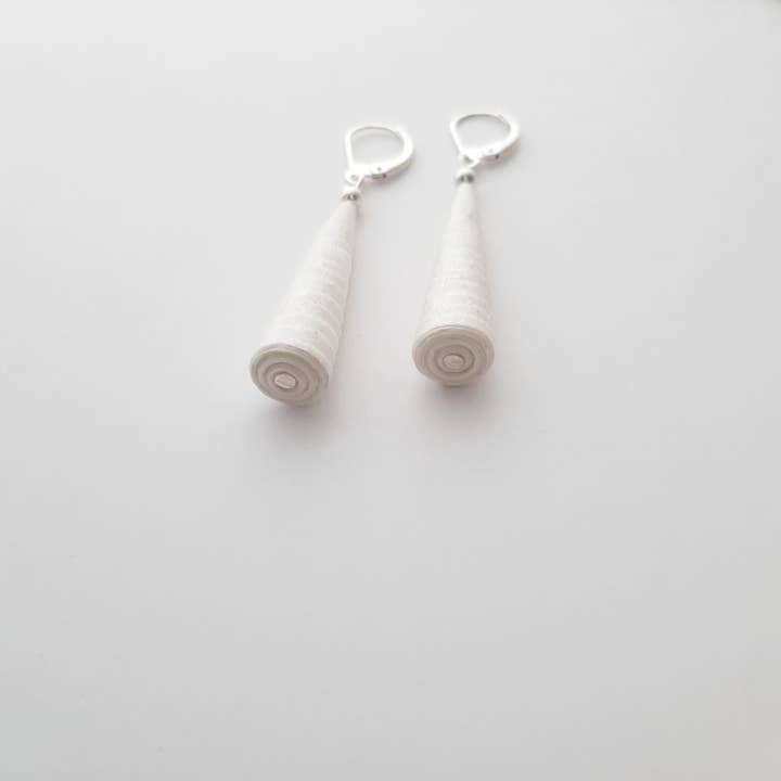 MAISONAURORE PARIS - Wholesale Dangle Earrings - Athena Pearlescent White Earrings3
