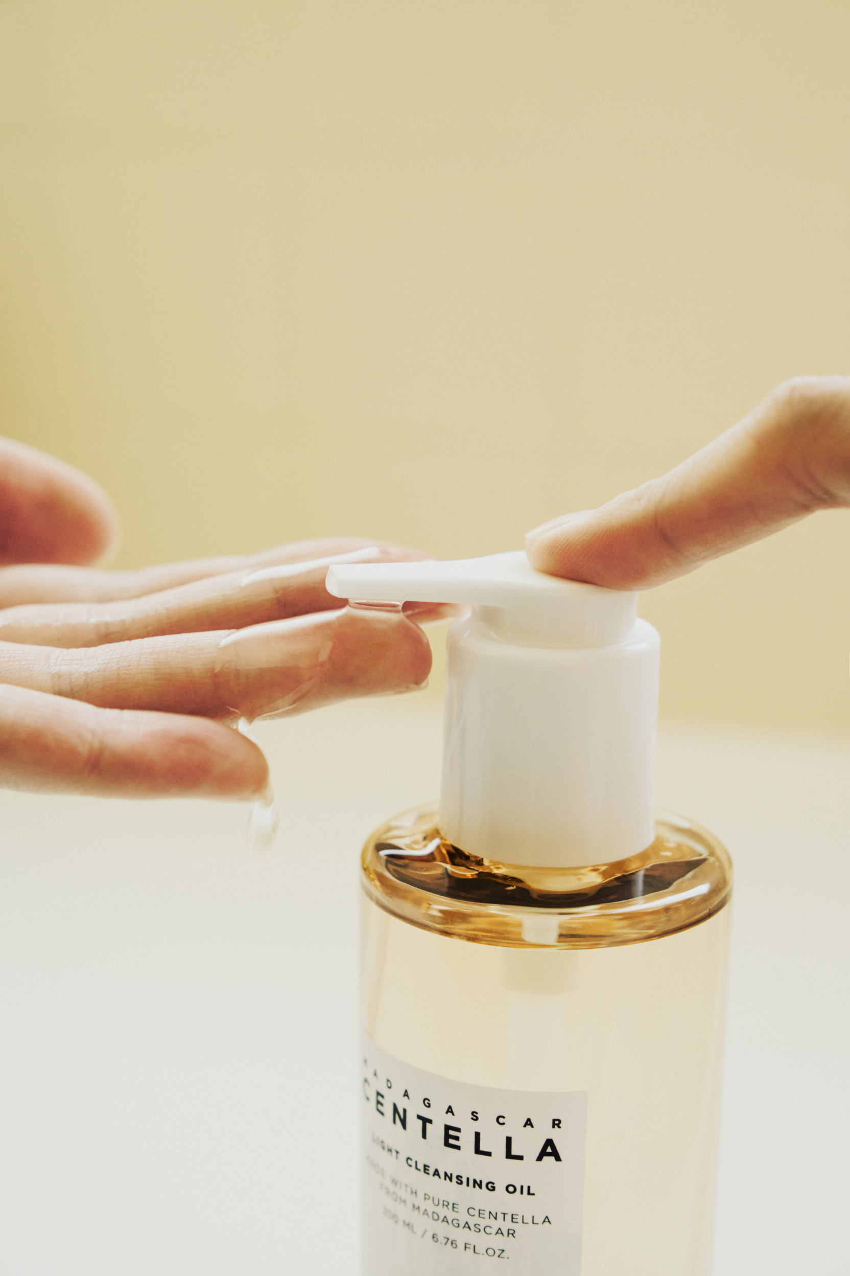 YEOSKIN - Wholesale Facial Cleanser - SKIN1004 – Madagascar Centella Light Cleansing Oil 200 ml5