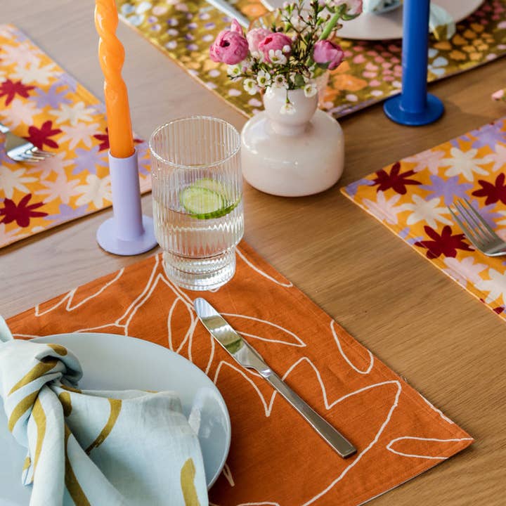 Mosey Me - Wholesale Tapered candle/candlestick - Twisted Dinner Candle Set of 2 - Pink & Orange3