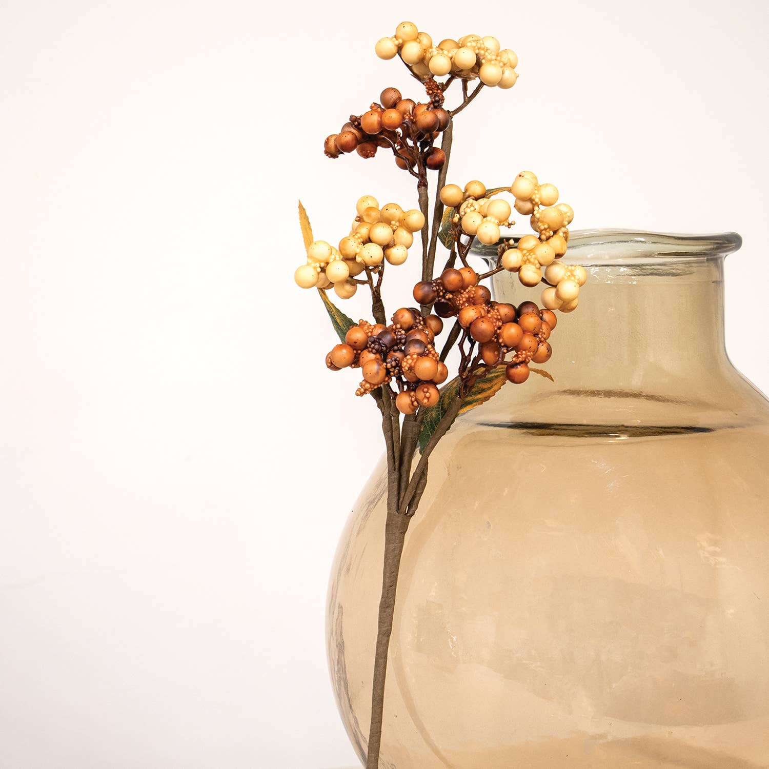 Saybrook Lane – wholesale Artificial flowers – Fall Berry Cluster & Leaves Spray, 16"1