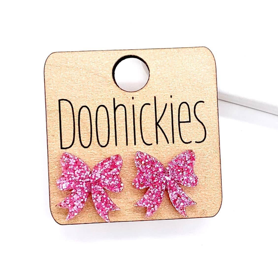 Doohickies - Vendita all'ingrosso Orecchini a bottone - Orecchini a bottone in acrilico per la prevenzione del cancro al seno, 15 mm0