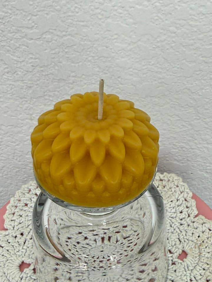 Handmade 100% Beeswax Flower Blossom – Gold for wholesale by BEE HEALTHY CANDLES