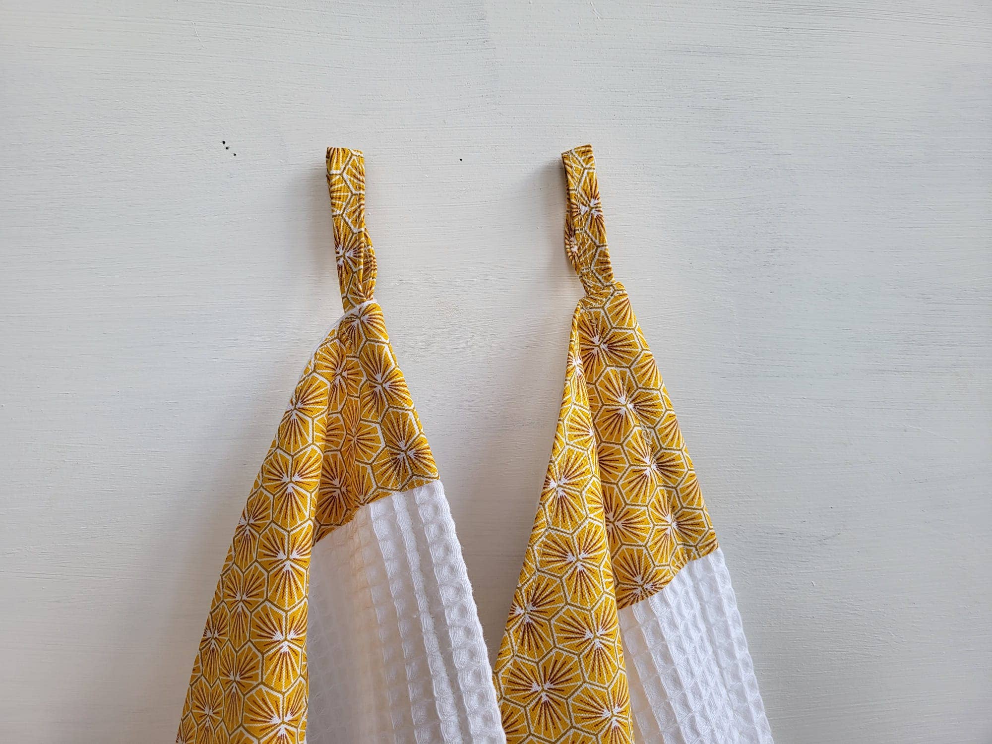 NS par Nathalie SEVE - Wholesale Tea Towel - Honeycomb Kitchen Towels, “Riad” Print6