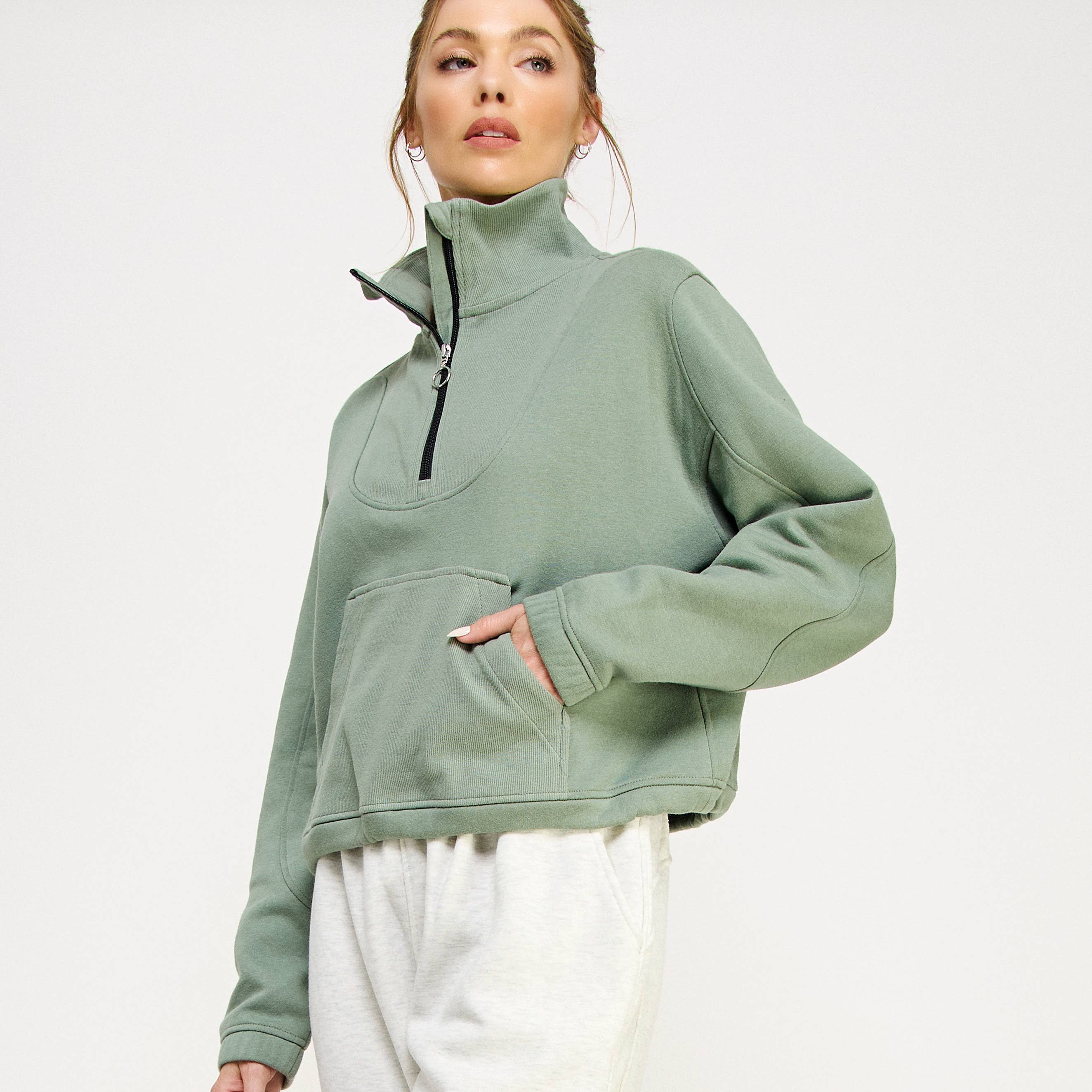 FREEZIA - Wholesale Sweatshirt - Women's - FRENCH TERRY NECK HALF ZIP SWEATSHIRT PULLOVER-FZ001219