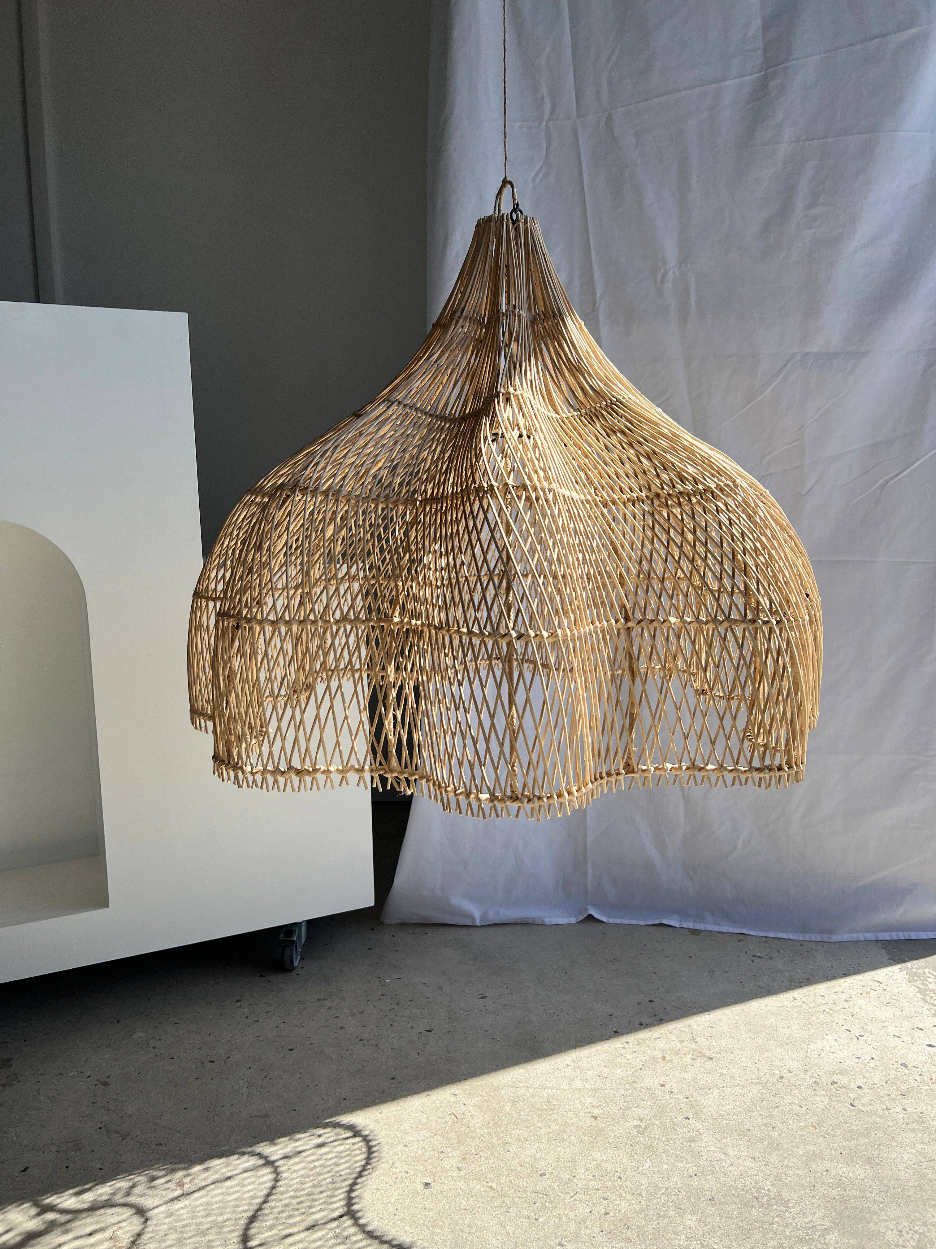 Office Objets - Wholesale Chandelier/Hanging Light - Pendant light, flower-shaped rattan fixture, tulip, corolla H:80cm D80cm39