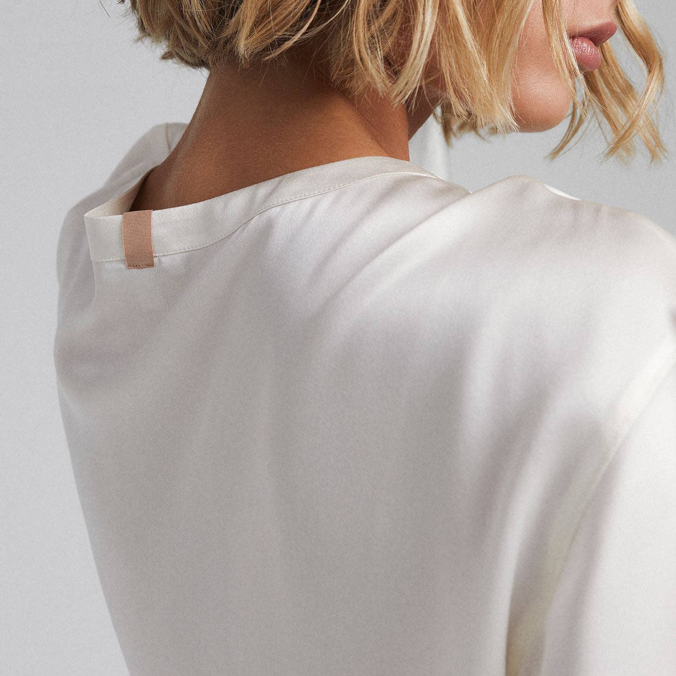 Tranquil White Washable Silk Tee Short Set for wholesale on Faire4