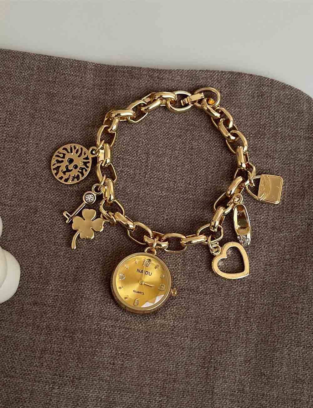 Dipped Shop - Wholesale Wrist Watch - Women's - Heart Pendant Charm Bracelet Quartz Watch DP25F73510
