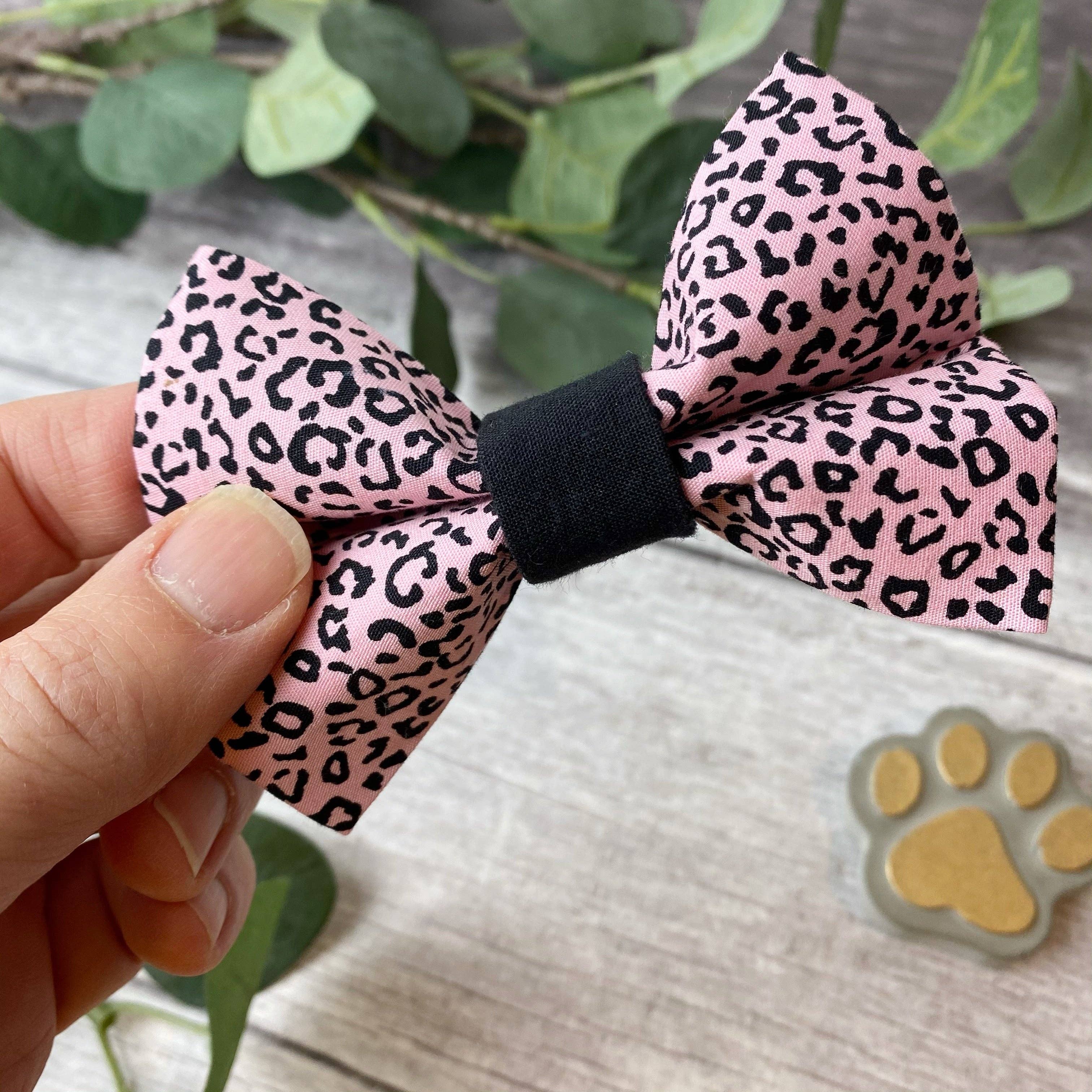 Baxter's Boutique - Vendita all'ingrosso Papillon - Cani - Papillon | Stampa leopardata rosa1
