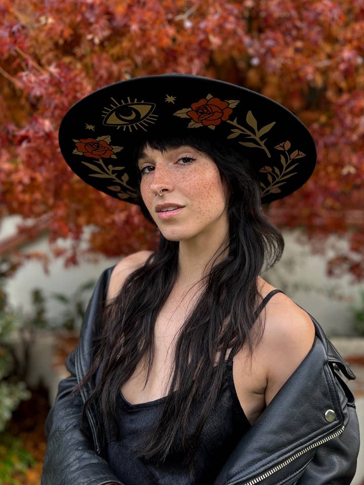 The Daphna (Bleistiftkrempe, Fedora, einzigartige Hüte, Wollhüte) für den Großhandel von Wild as Heck