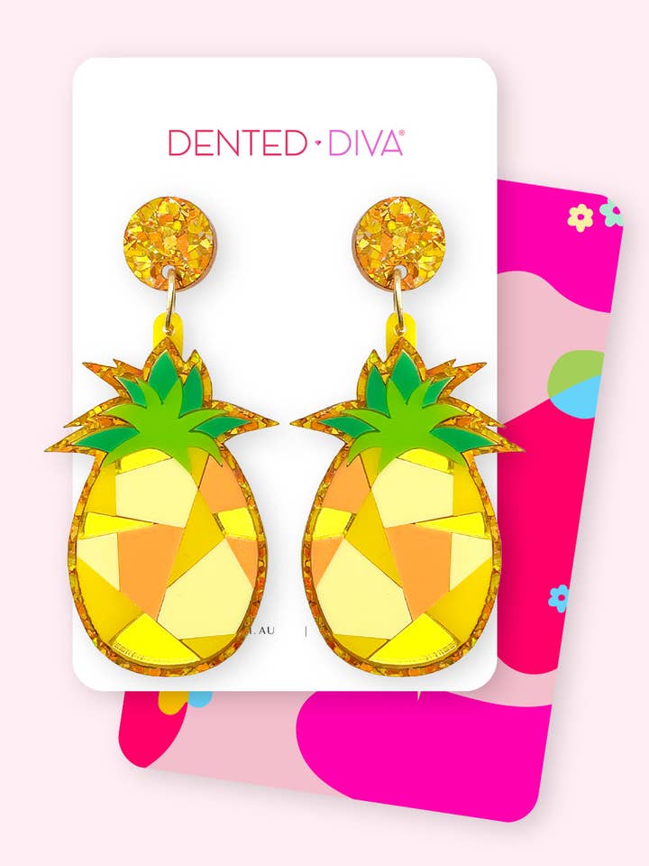 Pine For You - Ciondolo a forma di ananas per la vendita all'ingrosso da parte di Dented Diva