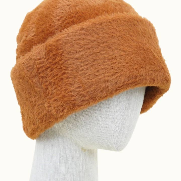 Olive & Pique - Wholesale Beanie - Women's - Faux Fur Cuffed Unisex Chic Beanie4