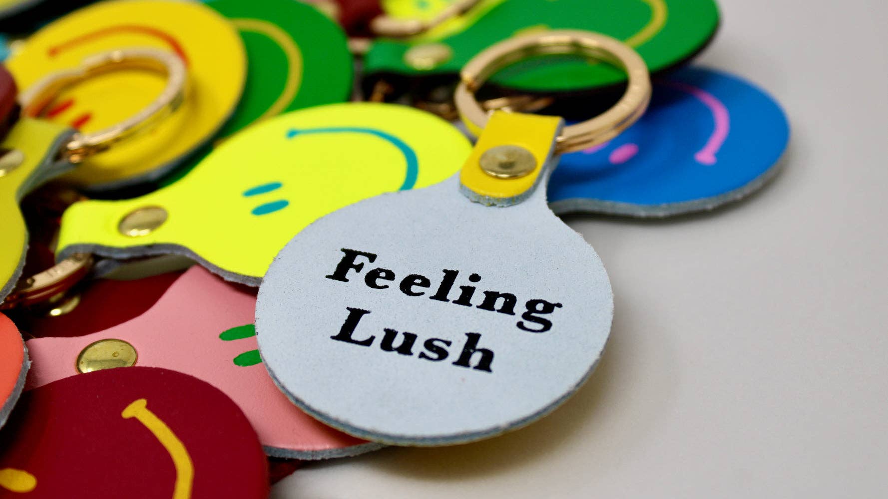 Ark Colour Design - Wholesale Keychain - Unisex - Feeling Lush Smilie Key Fob6